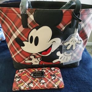 🚫🚫🚫SOLD🚫🚫🚫 Disney Loungefly mickey mouse tote bag and matching wallet